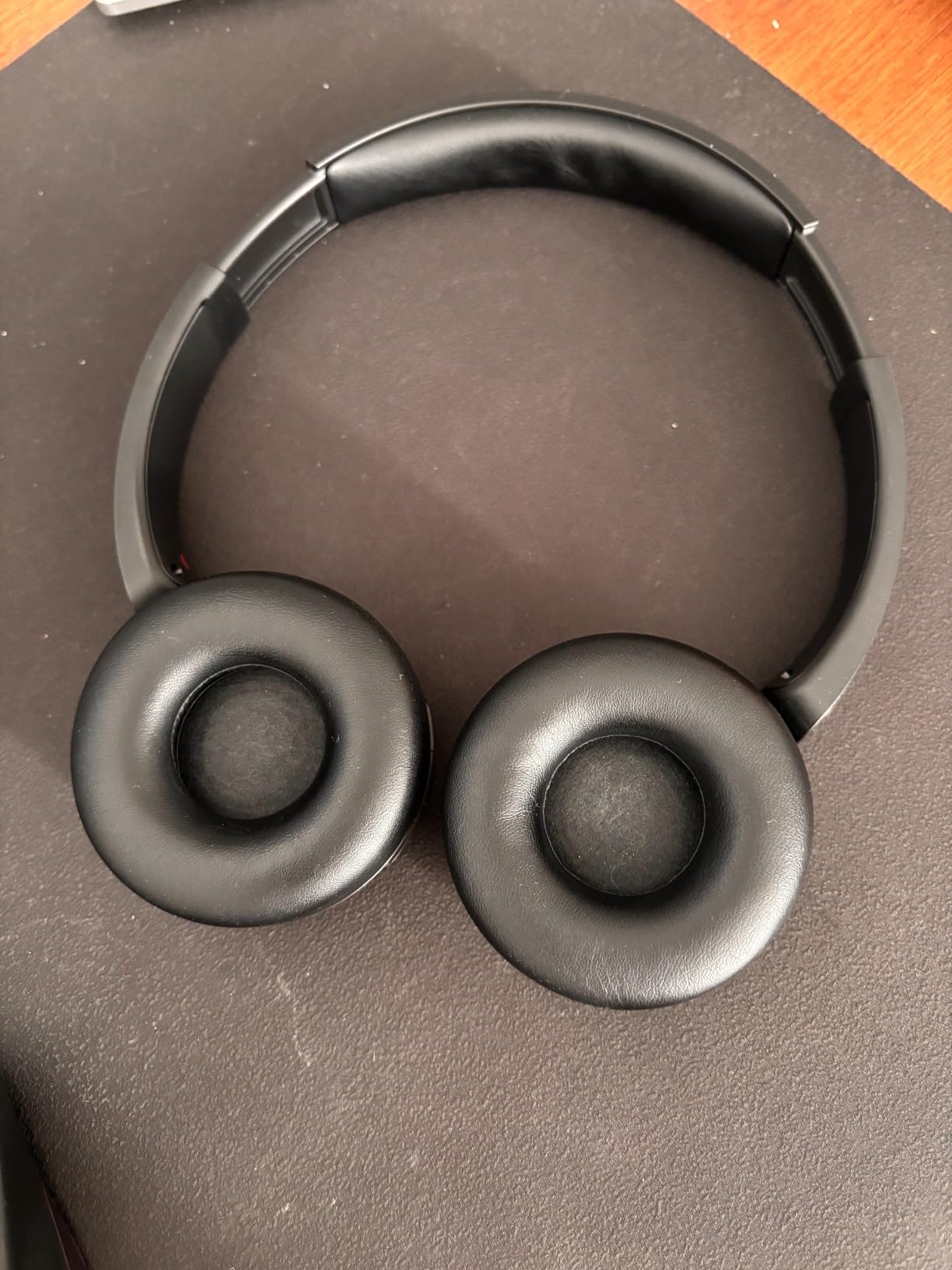 Sony WH-CH520 Wireless Headphones Bluetooth On-Ear Headset with Microphone and up to 50 Hours Battery Life with Quick Charging, Black - Customer Photo 1