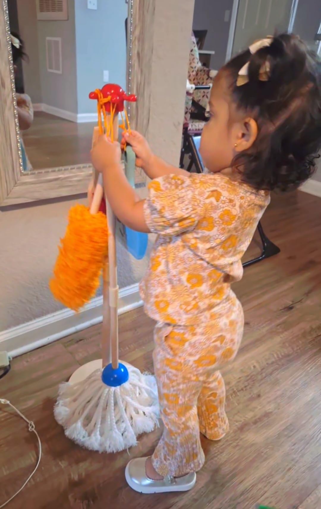 Kids Cleaning Set with Electric Vacuum Cleaners, Wooden Pretend Play Housekeeping Set, Toddler Cleaning Toys for Girls Boys Age 3+ - Customer Photo 1