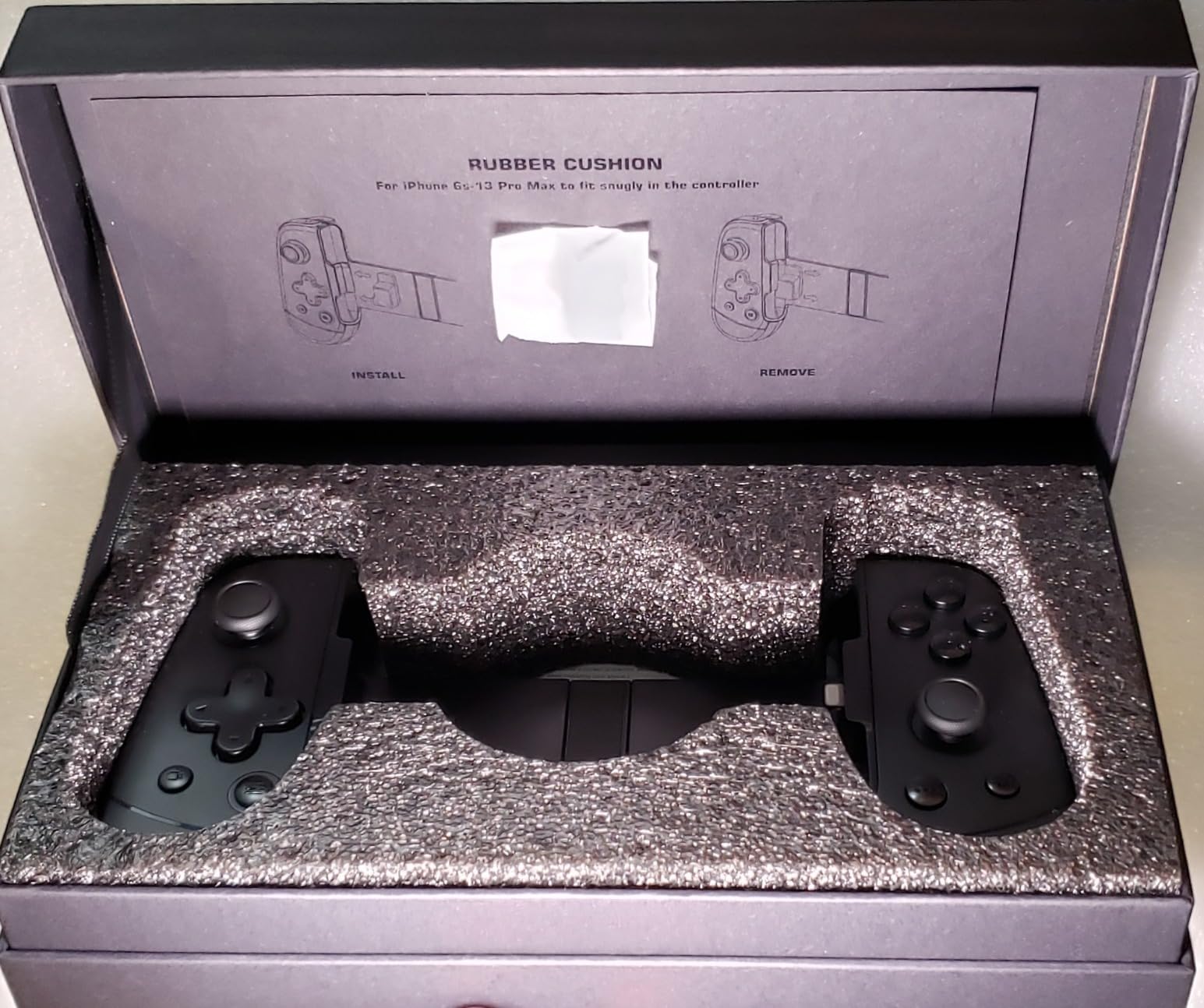 leadjoy M1B iPhone Lightning Controller Support EGG-3DS Emulator,Mobile Gaming Controller with Pass-through Charging,Play 3DS Games,Xbox,GeForceNOW, COD, Diablo,Genshin Impact and more - Customer Photo 1