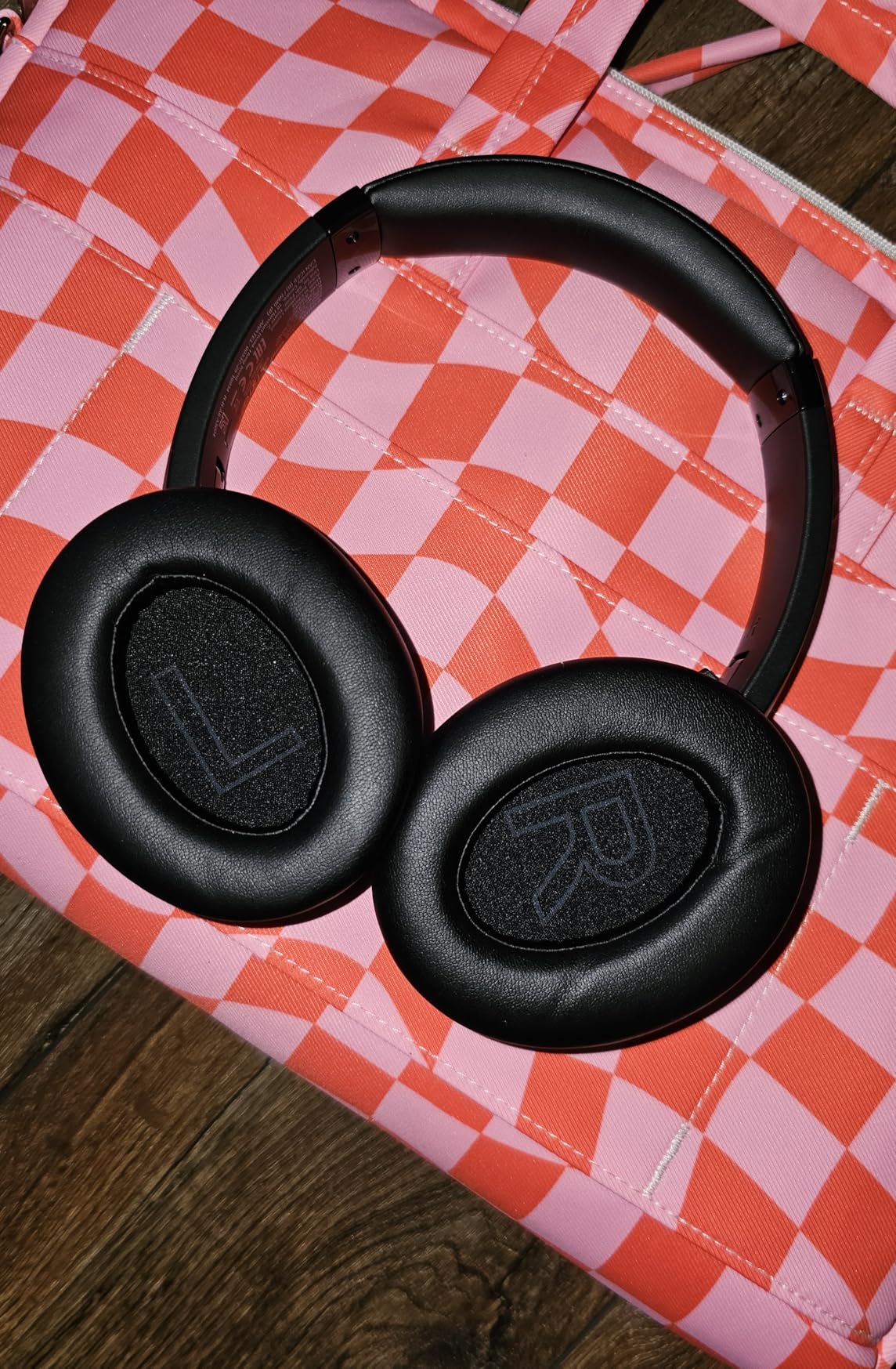 Soundcore by Anker Q20i Hybrid Active Noise Cancelling Headphones, Wireless Over-Ear Bluetooth, 40H Long ANC Playtime, Hi-Res Audio, Big Bass, Customize via an App, Transparency Mode - Customer Photo 2