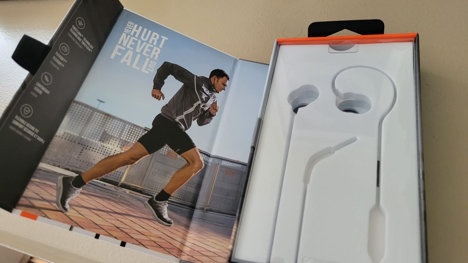 JBL Endurance Run 2 Wired - Waterproof Wired Sports in-Ear Headphones, Pure Bass Sound, Hands-Free Calls, Never Hurt. Never Fall Out. (Black) - Customer Photo 2