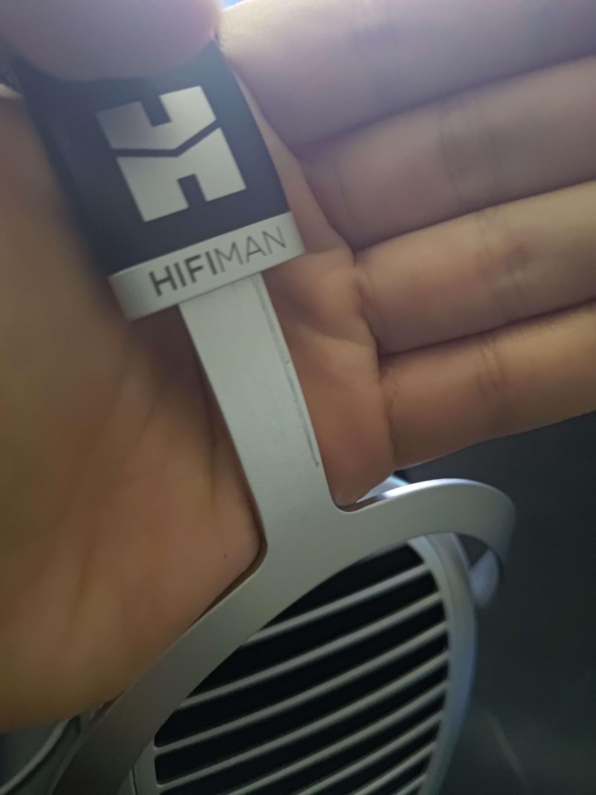 HIFIMAN Ananda Nano Open-Back Over-Ear Planar Magnetic Hi-Fi Headphones with Stealth Magnets and Nanometer Thickness Diaphragm - Customer Photo 4