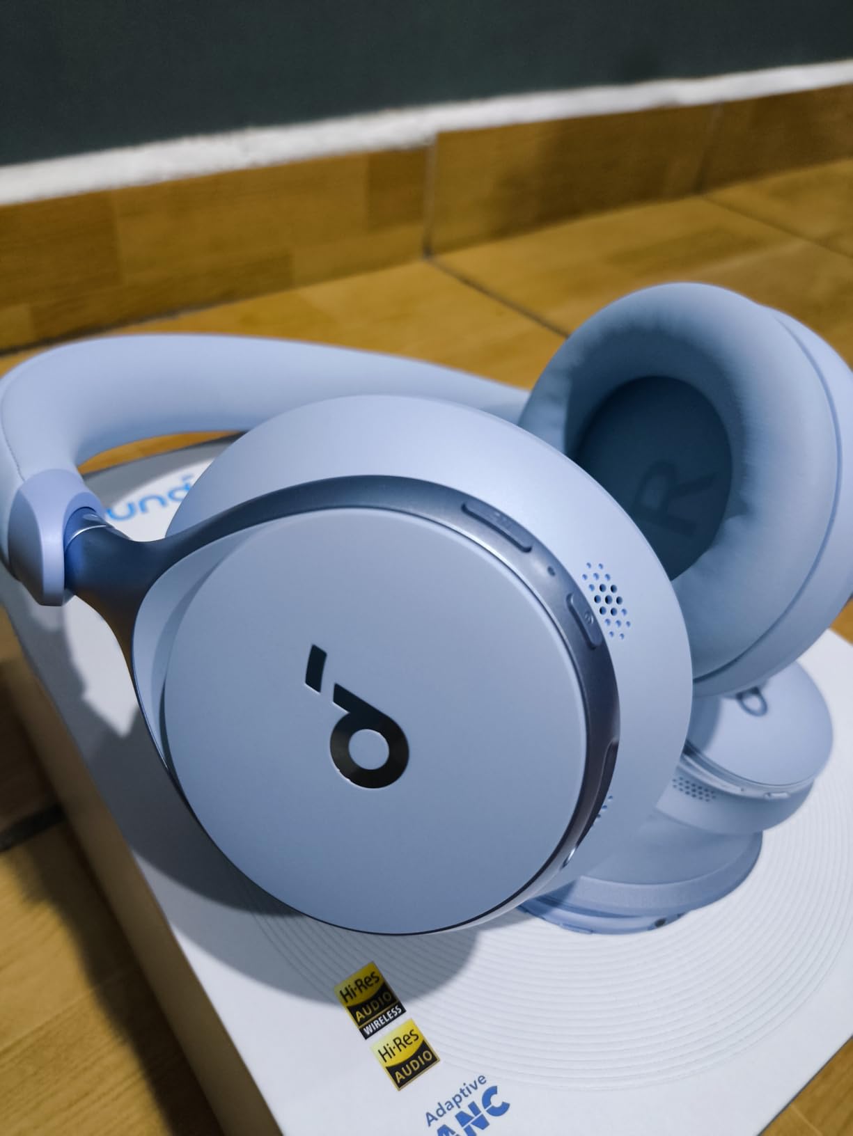 Soundcore by Anker, Space One, Active Noise Cancelling Headphones, 2X Stronger Voice Reduction, 40H ANC Playtime, App Control, LDAC Hi-Res Wireless Audio, Comfortable Fit, Clear Calls, Bluetooth 5.3 - Customer Photo 2