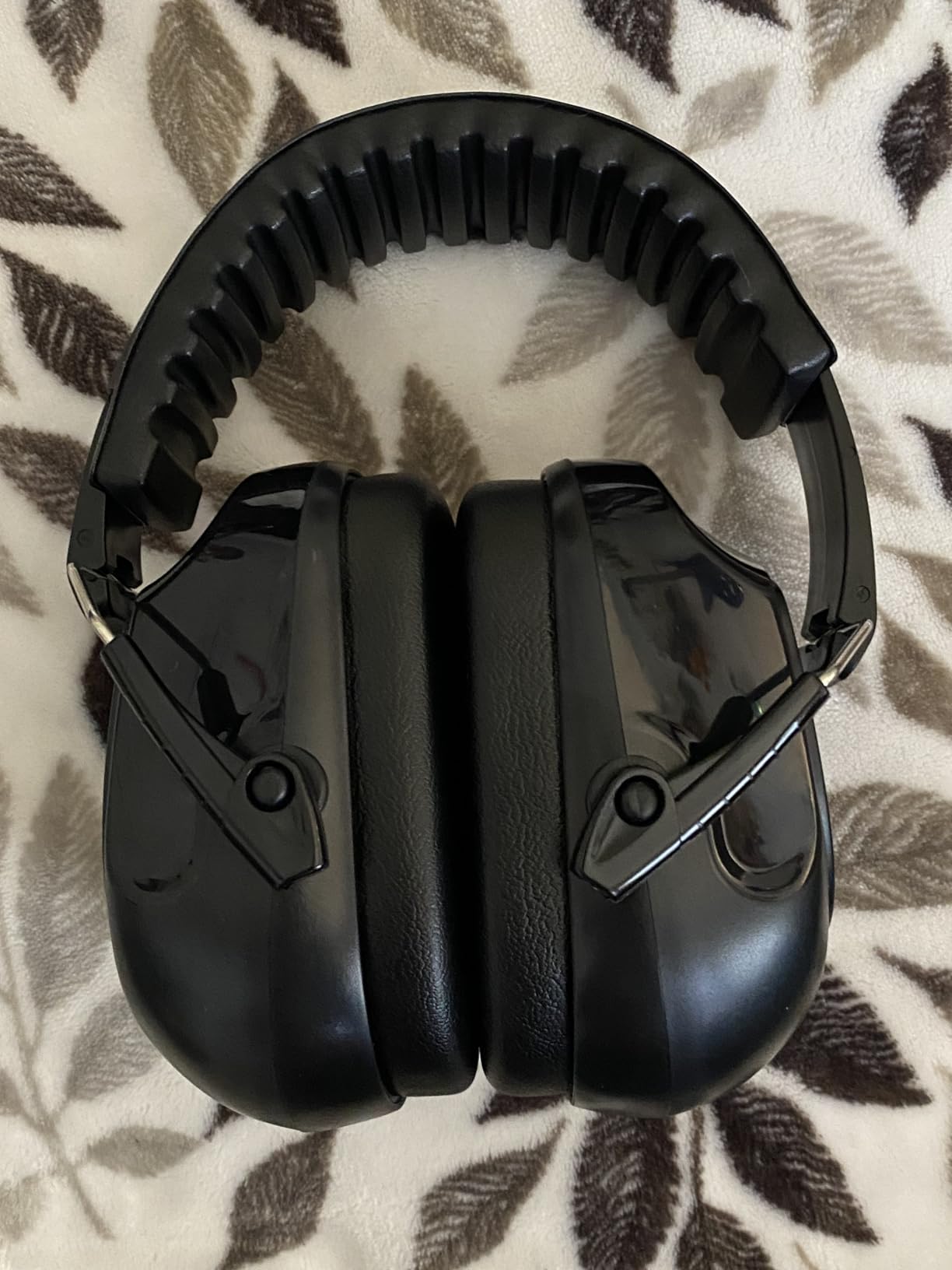 ProCase Noise Reduction Ear Muffs, Sound Proof Ear Protection, NRR 28dB Noise Cancelling Headphones for Adults Kids Autism, Hearing Protection for Shooting Gun Range Mowing -Pink - Customer Photo 2