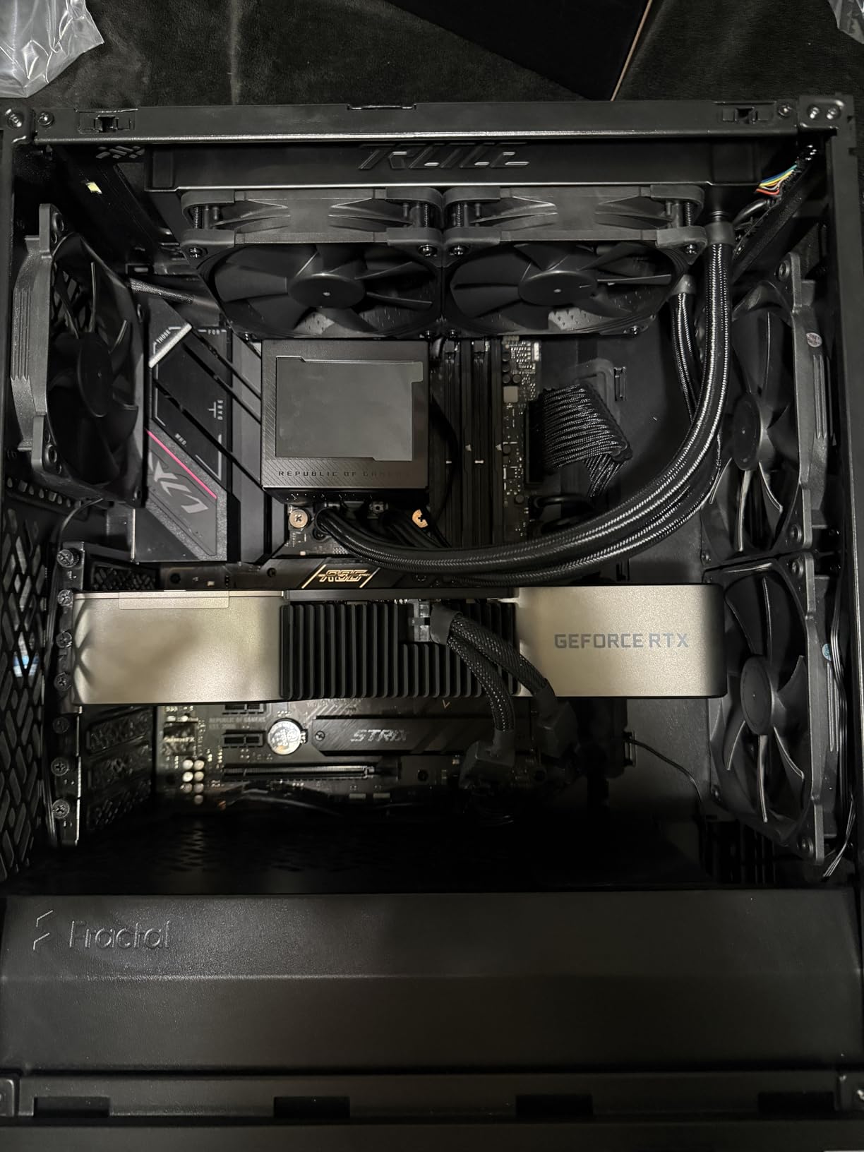 ASUS ROG Ryujin III 240 ARGB All-in-one Liquid CPU Cooler with 240mm Radiator. Asetek 8th gen Pump, 2X Magnetic 120mm ARGB Fans (Daisy Chain Design), 3.5