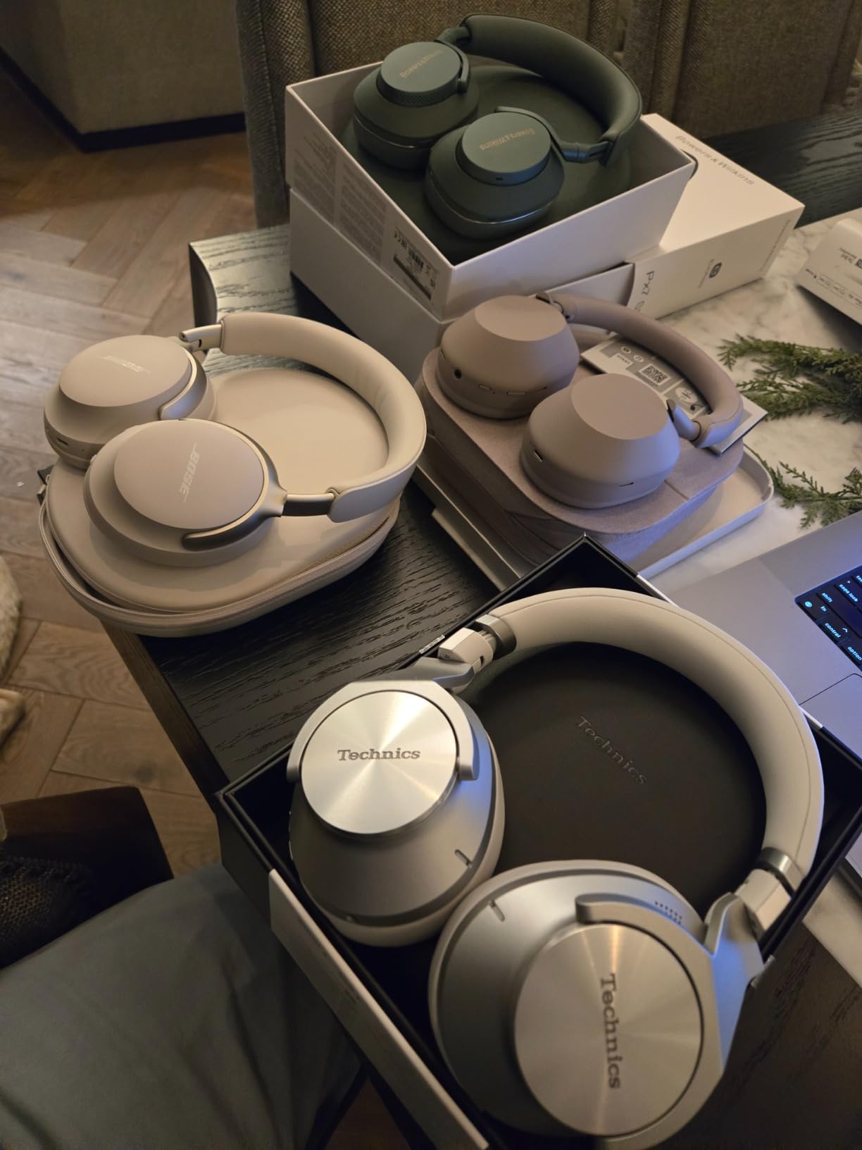 Bose QuietComfort Ultra Bluetooth Headphones, Wireless Headphones with Spatial Audio, Over Ear Noise Cancelling with Mic, Up to 24 Hours of Playtime, Black - Customer Photo 4