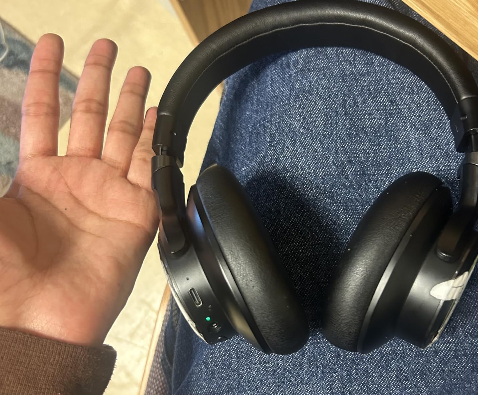 KVIDIO Active Noise Cancelling Headphones, 70 Hours Playtime Bluetooth Headphones Wireless with Microphone, Transparency Mode, Deep Bass and Hi-Fi Stereo Sound Over Ear for Travel Office - Customer Photo 3