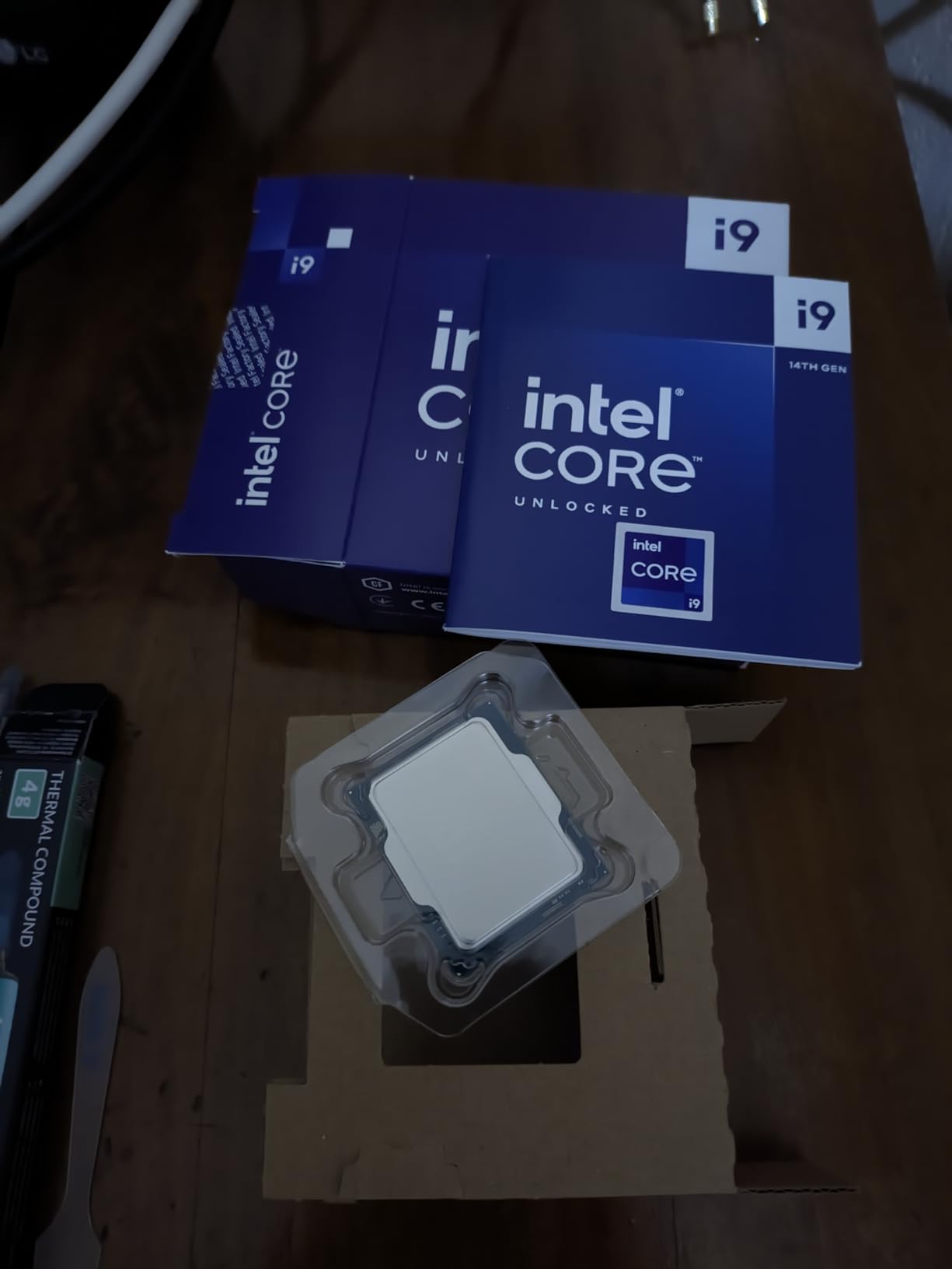Intel® Core™ i5-14600KF Desktop Processor 14 Cores (6 P-Cores + 8 E-Cores) up to 5.3 GHz Customer Review Intel® Core™ i5-14600KF Desktop Processor 14 Cores (6 P-Cores + 8 E-Cores) up to 5.3 GHz - Customer Photo 5
