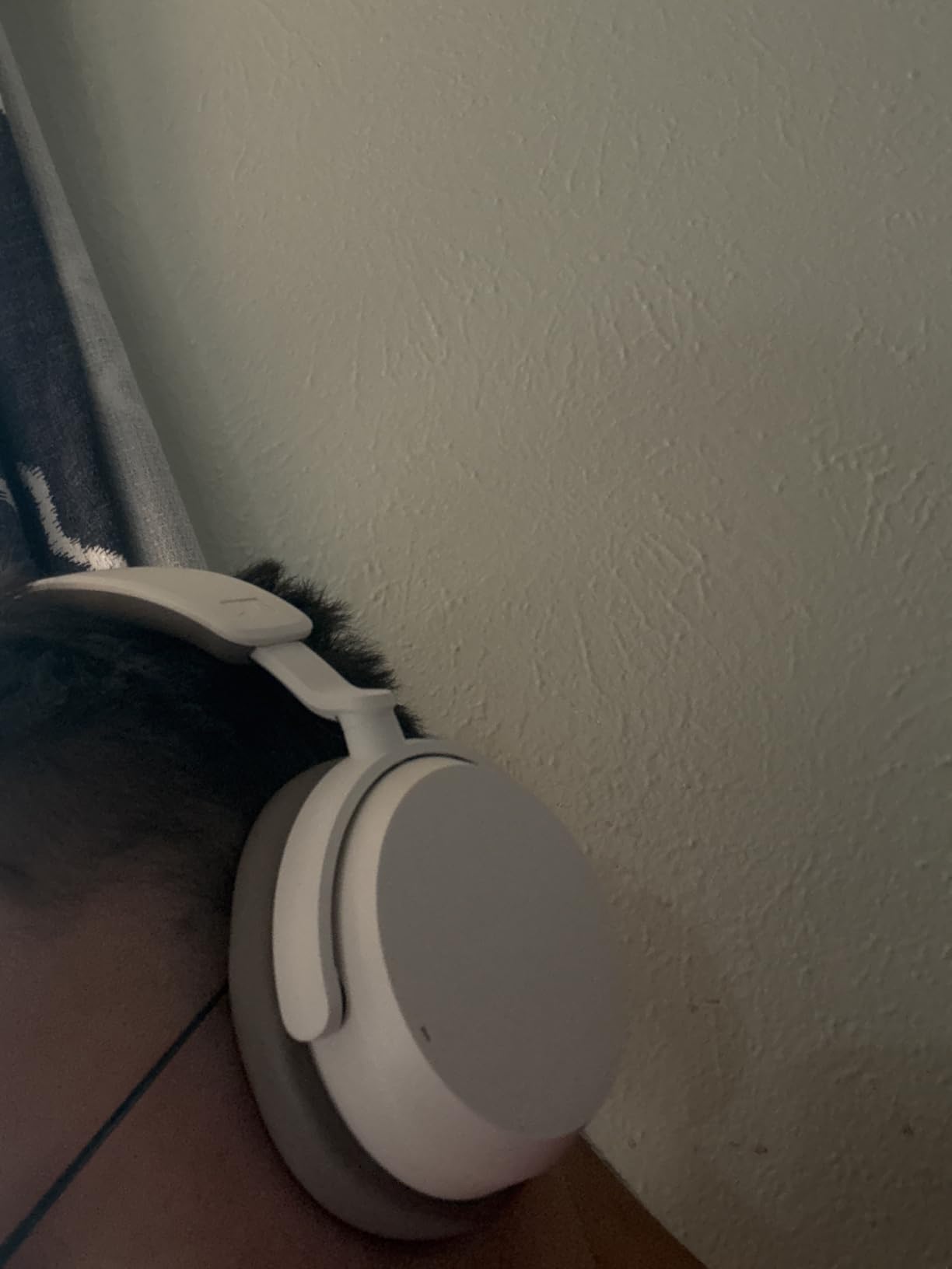 Sennheiser ACCENTUM Wireless Bluetooth Headphones - 50-Hour Battery Life, Audio, Hybrid Noise Cancelling (ANC), All-Day Comfort, Black - Customer Photo 1