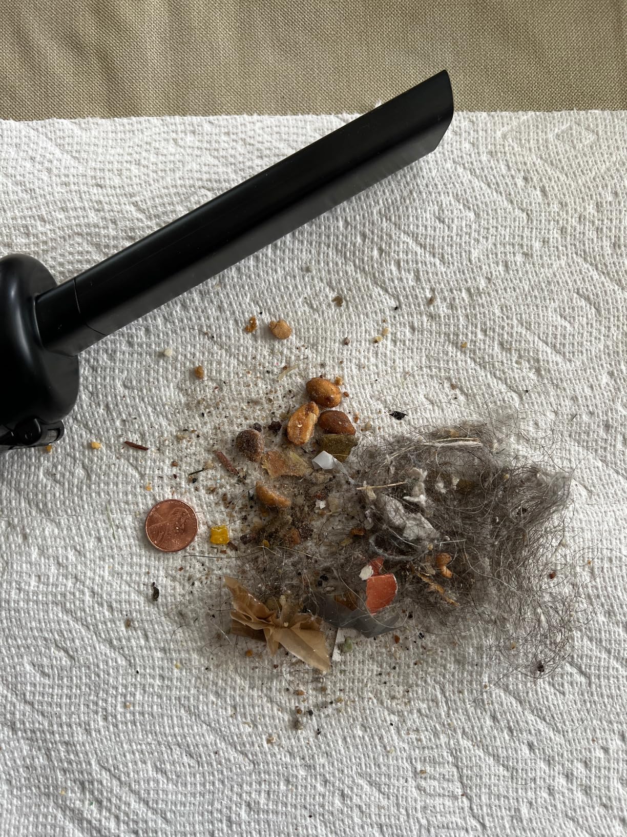 Fanttik Slim V8 APEX Car Vacuum, 4-in-1 Portable Mini Cordless Vacuum with 19000pa Suction Power, Type-C Charge, 2 Suction Modes, Handheld Vacuum for Small Jobs, Car, Office Desk, Keyboards (Black) - Customer Photo 2