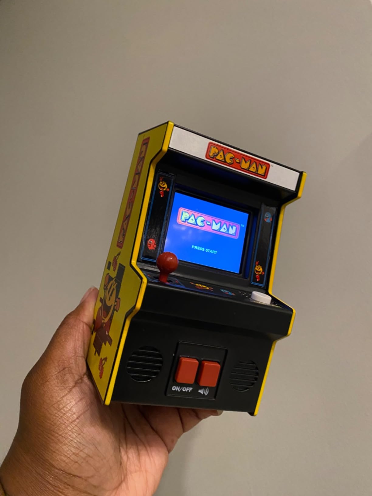 Arcade Classics Pac-Man - Retro Mini Arcade Game, Full Color Screen, Classic Handheld Electronic Game Console, 90s Toy, Great Gift for Kids 8+ - Customer Photo 2
