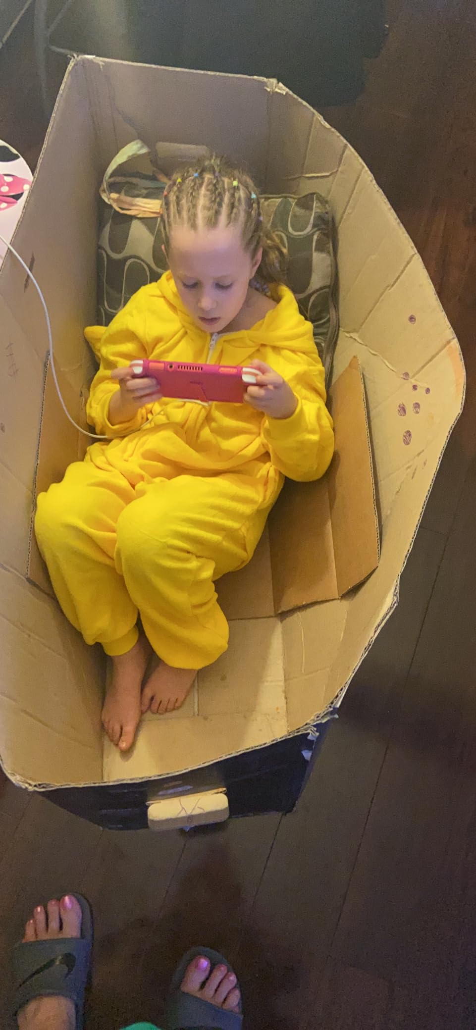 LG CordZero A949 - Cordless Stick Vacuum Cleaner with Auto-Empty Base, 200 Minute Runtime w/Extra Rechargeable Battery, Power Mop, Dual Floor Max, Lightweight, Cleaning for Carpet, Hardwood, Pet Hair - Customer Photo 1