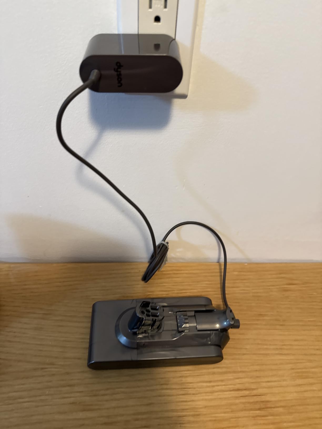 Dyson V15 Detect Plus Cordless Vacuum, Illumination Reveals dust, 240AW, 3 Power Modes, Up to 60 Minutes,² Deep Cleans Hard Floors and Carpets, Detangles pet Hair, Converts to Handheld Customer Review Dyson V15 Detect Plus Cordless Vacuum, Illumination Reveals dust, 240AW, 3 Power Modes, Up to 60 Minutes,² Deep Cleans Hard Floors and Carpets, Detangles pet Hair, Converts to Handheld - Customer Photo 4