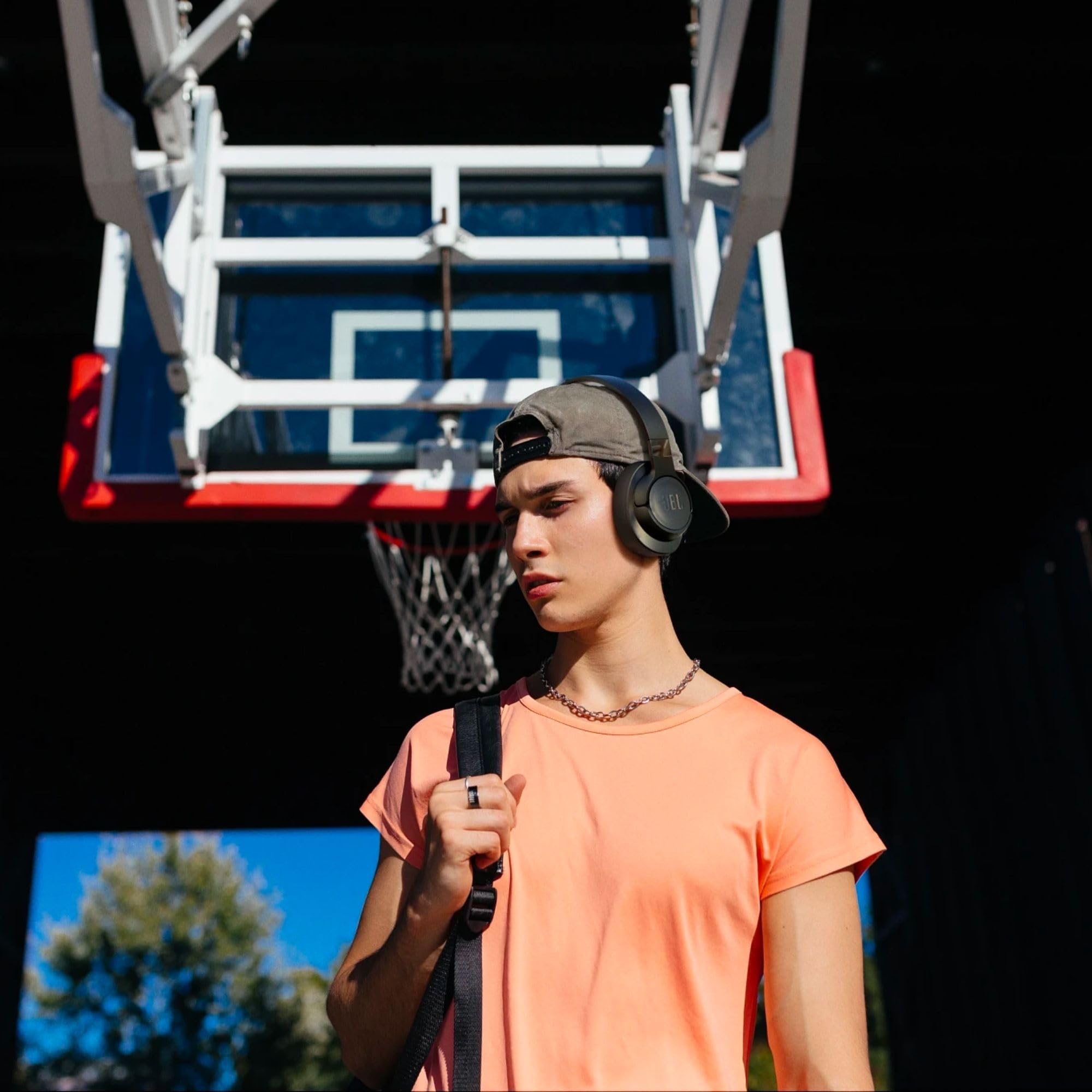 JBL Tune 720BT - Wireless Over-Ear Headphones with JBL Pure Bass Sound, Bluetooth 5.3, Up to 76H Battery Life and Speed Charge, Lightweight, Comfortable and Foldable Design (Black) - Customer Photo 2