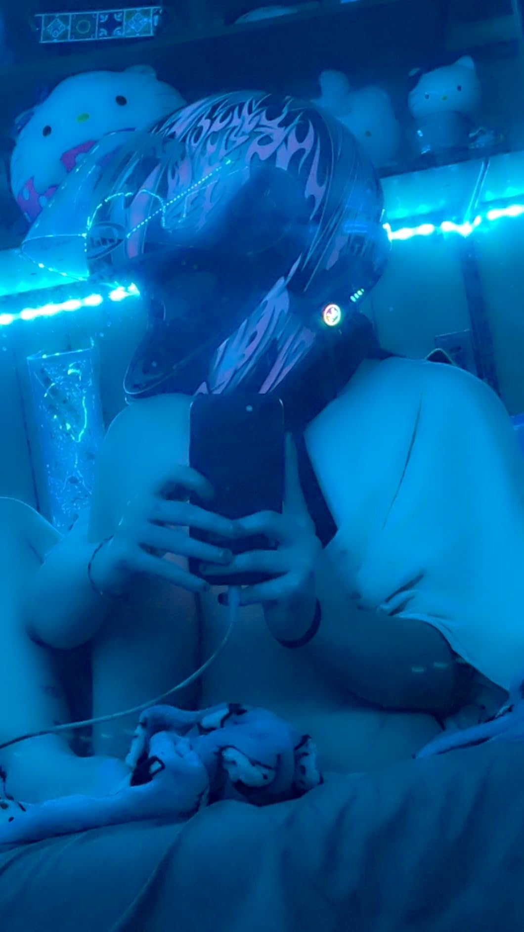 Motorcycle Helmet Bluetooth Headset Speakers with HiFi Sound,Noise Cancellation,1000mAh Battery,25 Hours Use,Boom Mircrophone,Easy to Install Use with Golves,IPX6 Waterproof,Voice Assistant - Customer Photo 4