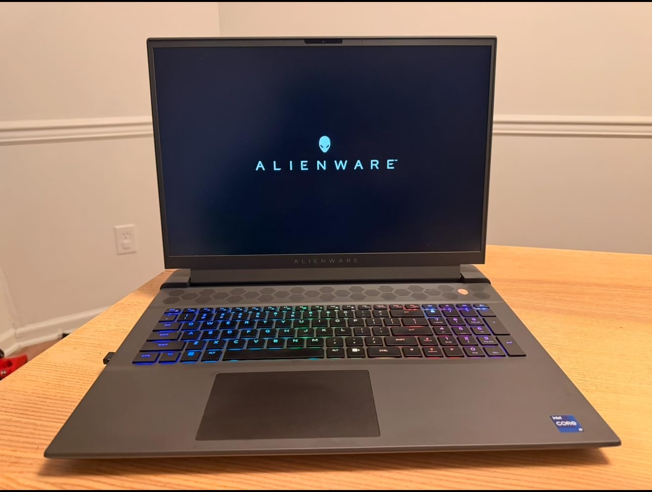 Alienware M18 R2 Gaming Laptop - 18 QHD+ 165Hz 3ms Display, Intel Core i9-14900HX, 32GB DDR5 RAM, 1TB SSD, NVIDIA GeForce RTX 4080 12 GB GDDR6, Windows 11 Home, Onsite Service - Dark Metallic Moon Customer Review Alienware M18 R2 Gaming Laptop - 18 QHD+ 165Hz 3ms Display, Intel Core i9-14900HX, 32GB DDR5 RAM, 1TB SSD, NVIDIA GeForce RTX 4080 12 GB GDDR6, Windows 11 Home, Onsite Service - Dark Metallic Moon - Customer Photo 2