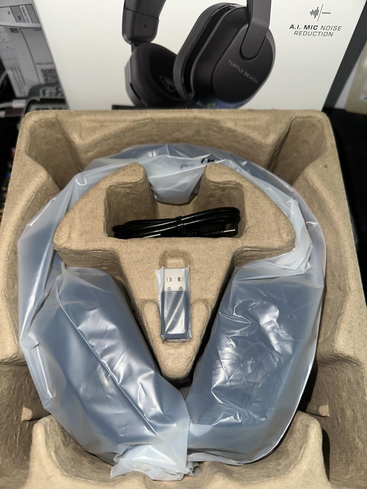 Turtle Beach Stealth 600 Wireless Multiplatform Amplified Gaming Headset for PS5, PS4, PC, & Mobile - Bluetooth, 80-Hr Battery, Noise-Cancelling Flip-to-Mute Mic, 50mm Speakers - Black customer photo 1