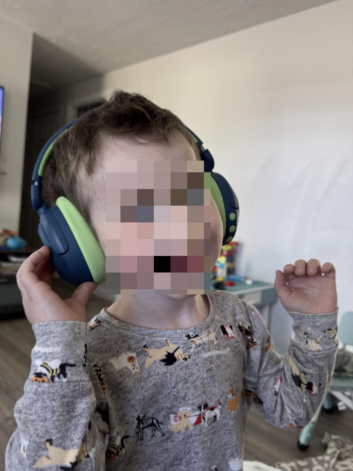 iClever BTH20 Active Noise Cancelling Headphones for Kids, 60H Play Time,Type C Fast Charging, Safe Volume 80dBA, Bluetooth5.4, Award-Winning Kids Headphones Wireless for iPad Tablet Airplane, Blue - Customer Photo 1