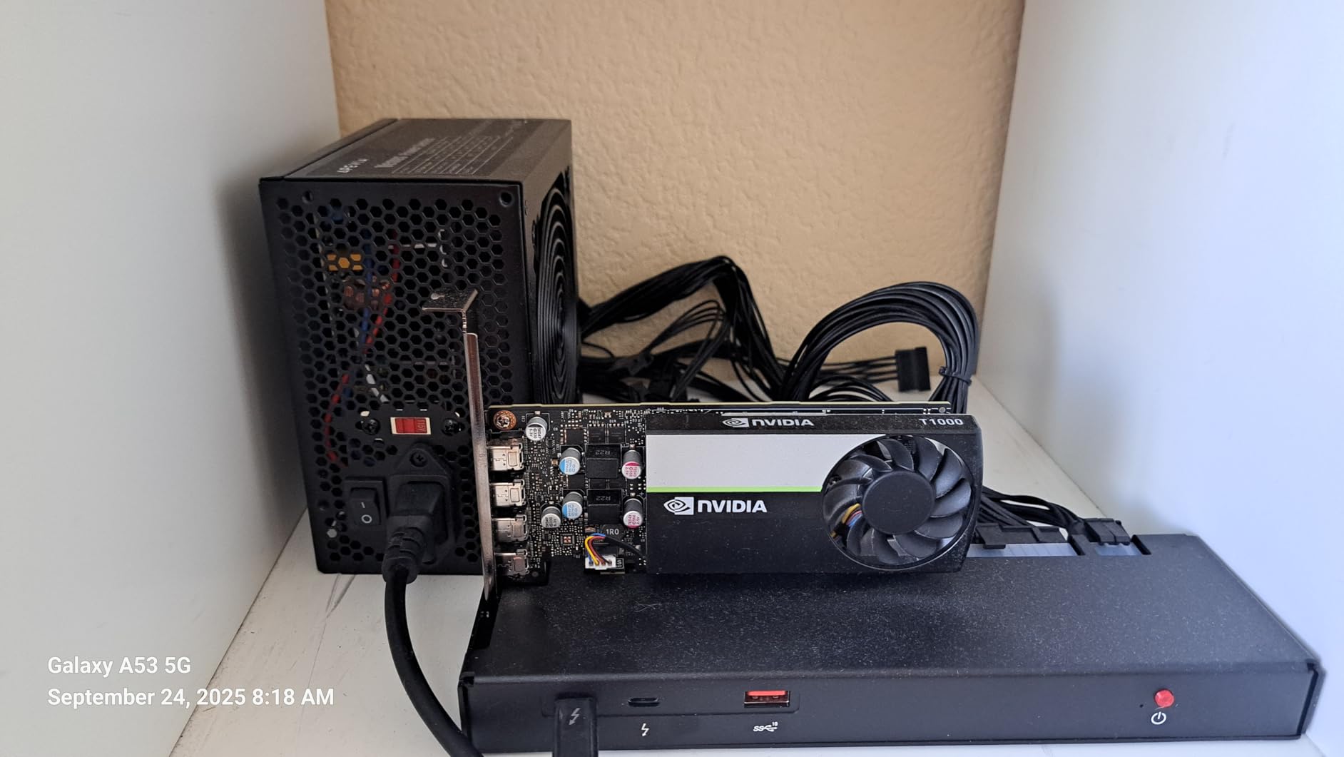 Mini eGPU Enclosure Compatible with Thunderbolt 3/4, USB4 40Gbps External GPU Dock Station, Compatible with NVIDIA/AMD PCIe, PD 85W Charging Support, Daisy Chain, DC/ATX/SFX Support - Customer Photo 1
