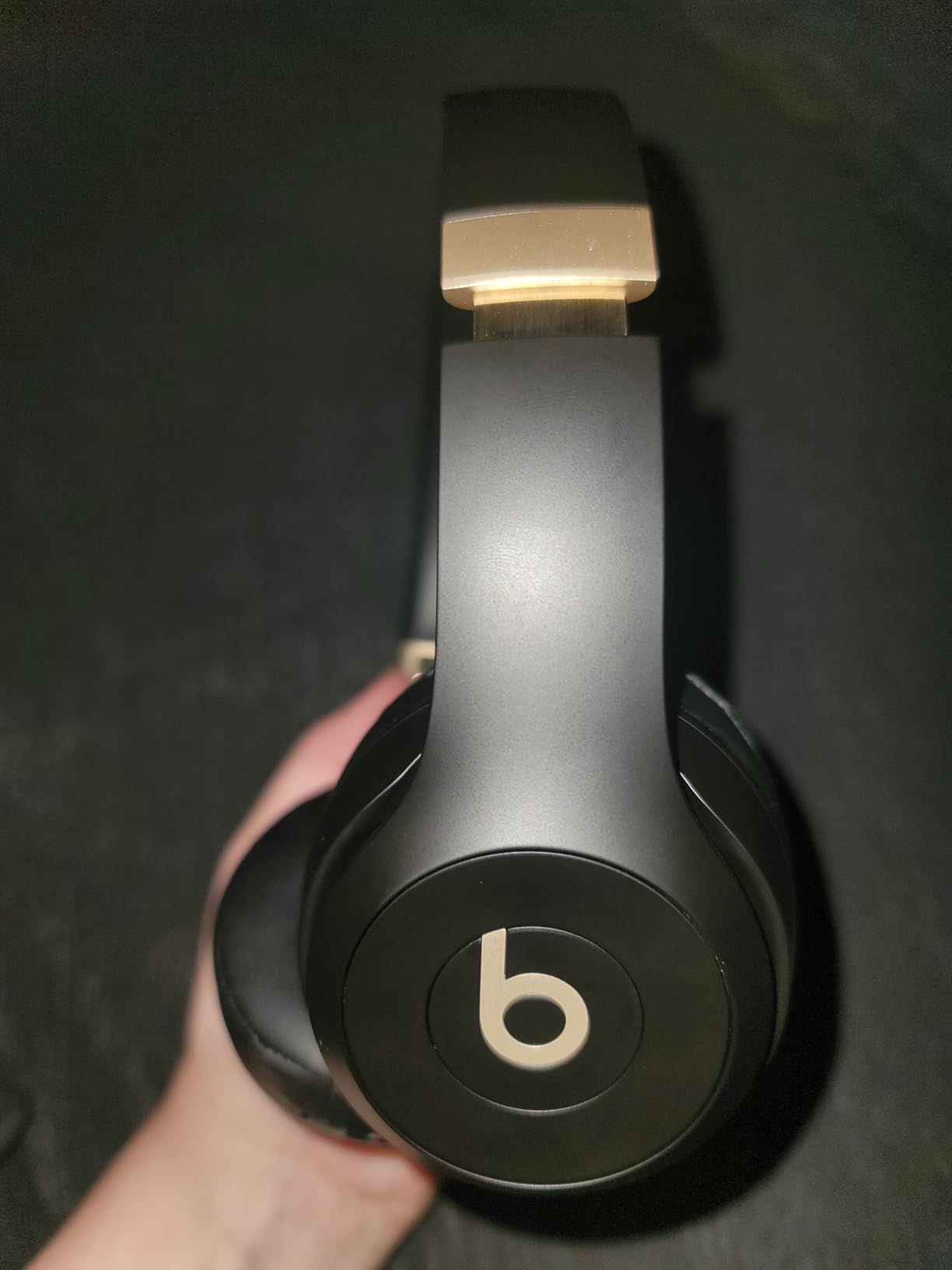Beats Solo 4 - Wireless Bluetooth On-Ear Headphones, Apple & Android Compatible, Up to 50 Hours of Battery Life - Matte Black - Customer Photo 1