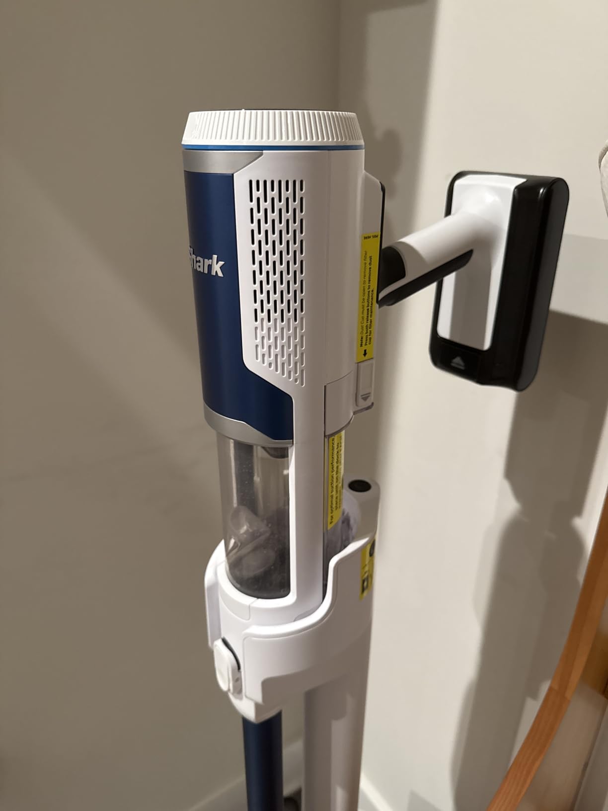 Shark Clean & Empty Cordless Stick Vacuum – Lightweight Cordless Vacuum with Auto-Empty System, HEPA Filter, Portable, Rechargeable, Exclusive Motorized Hand Tool for Pet Hair, BU3523 - Customer Photo 1