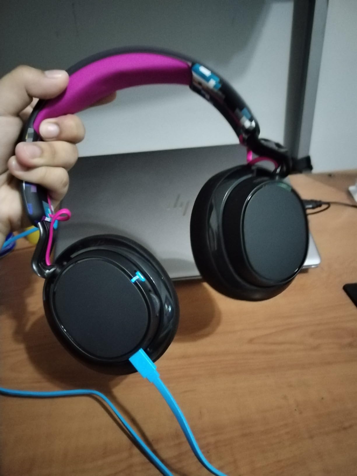 Skullcandy SLYR Pro Wireless Multi-Platform Gaming Headset, Bluetooth Headphones, 24 Hrs Battery, PC, Xbox, PlayStation, Nintendo Switch, 2.4GHz Low Latency Wireless Transmitter Included - Black/Green - Customer Photo 1