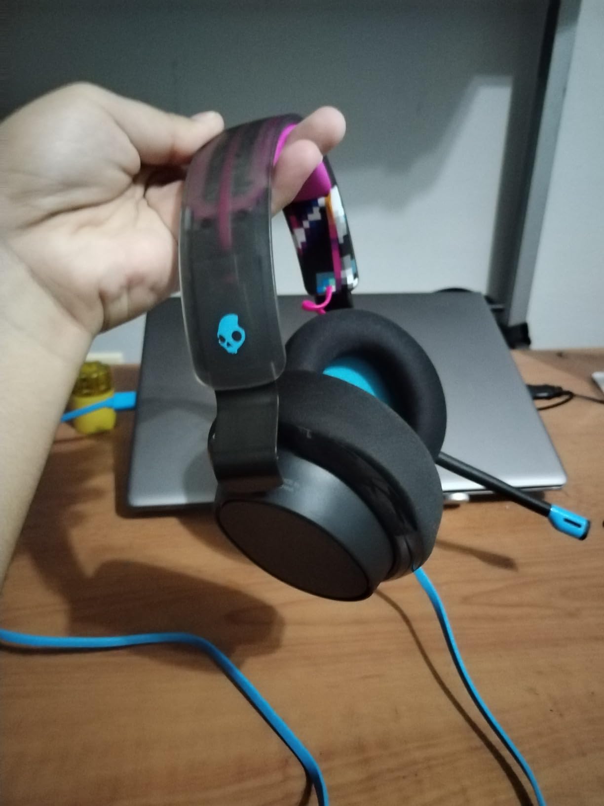 Skullcandy SLYR Pro Wireless Multi-Platform Gaming Headset, Bluetooth Headphones, 24 Hrs Battery, PC, Xbox, PlayStation, Nintendo Switch, 2.4GHz Low Latency Wireless Transmitter Included - Black/Green - Customer Photo 2