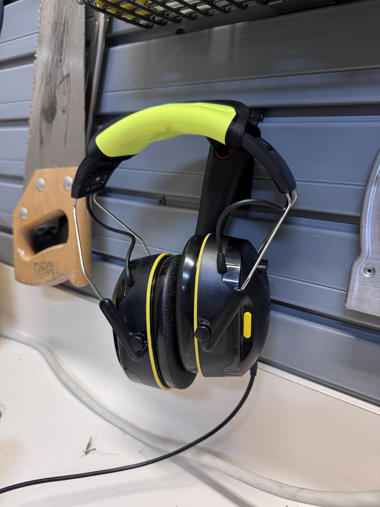 3M WorkTunes Connect Wireless Hearing Protector with Bluetooth Technology, Bluetooth Hearing Protection with a 26 dB Noise Reduction Rating Customer Review 3M WorkTunes Connect Wireless Hearing Protector with Bluetooth Technology, Bluetooth Hearing Protection with a 26 dB Noise Reduction Rating - Customer Photo 1