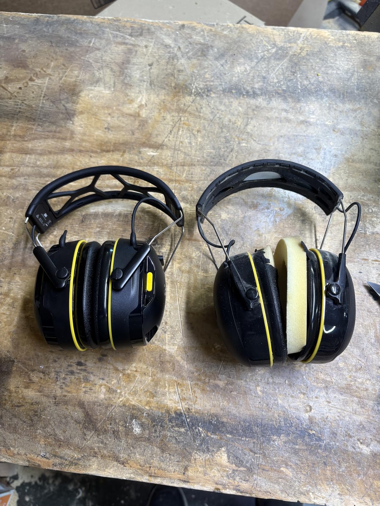 3M WorkTunes Connect Wireless Hearing Protector with Bluetooth Technology, Bluetooth Hearing Protection with a 26 dB Noise Reduction Rating - Customer Photo 2