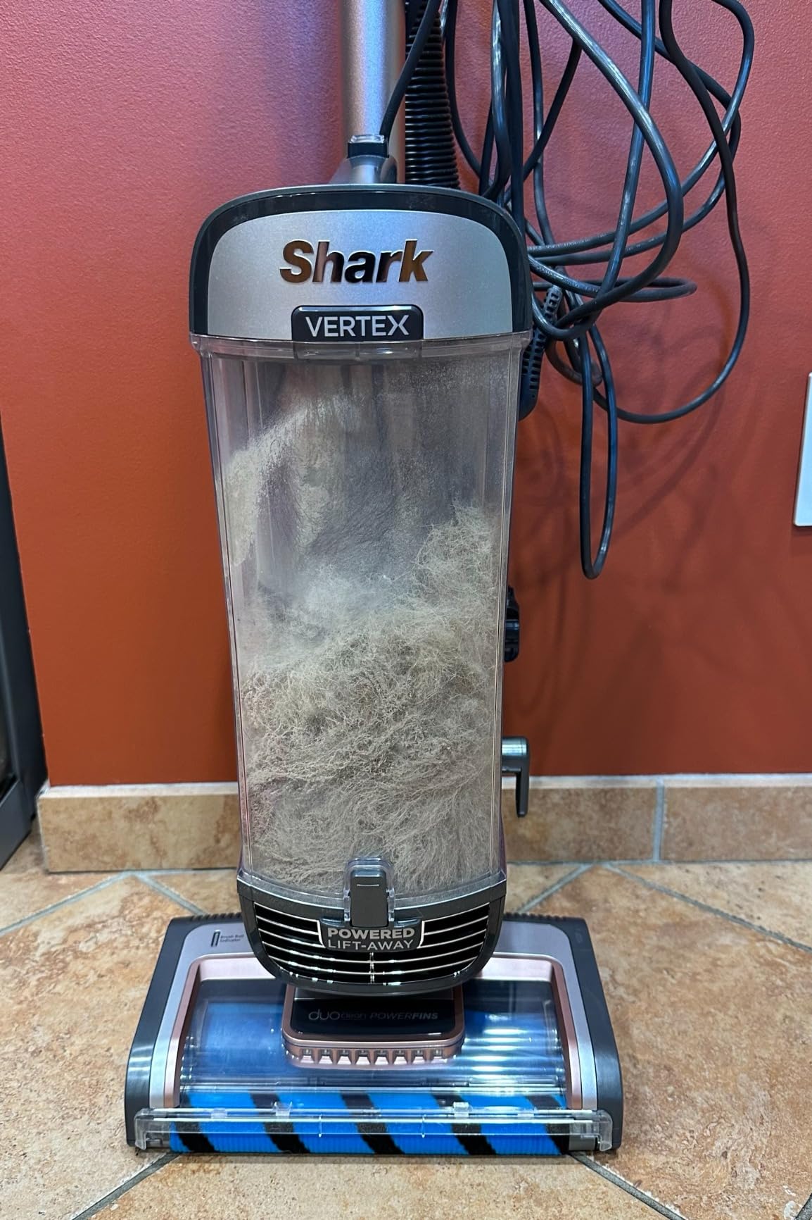 Shark POWERDETECT Upright Vacuum Cleaner with HEPA Filter, Heavy Duty Vacuum with Powerful Suction for Pet Hair Pickup, DuoClean Technology, Powered Lift-Away, Ideal for Carpets & Hardfloors, AZ4002 - Customer Photo 5
