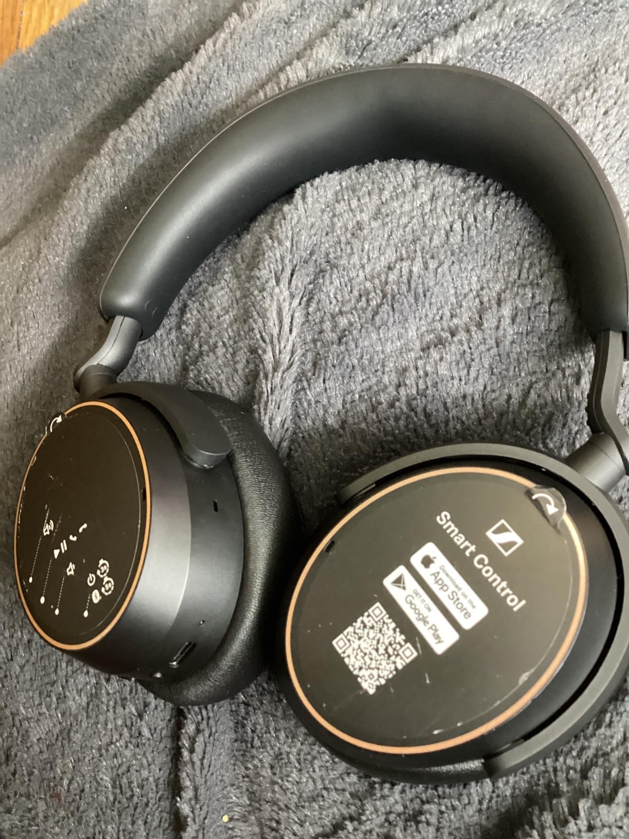 Sennheiser ACCENTUM Wireless Bluetooth Headphones - 50-Hour Battery Life, Audio, Hybrid Noise Cancelling (ANC), All-Day Comfort and Clear Voice Pick-up for Calls, Black/Copper Customer Review Sennheiser ACCENTUM Wireless Bluetooth Headphones - 50-Hour Battery Life, Audio, Hybrid Noise Cancelling (ANC), All-Day Comfort and Clear Voice Pick-up for Calls, Black/Copper - Customer Photo 3