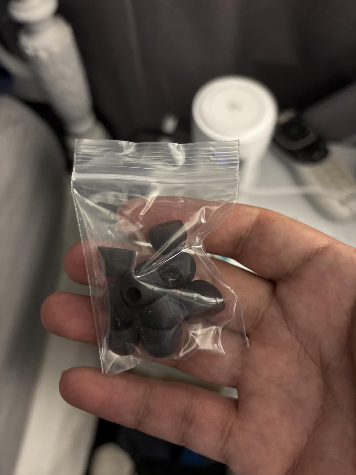 kurdene Wireless Earbuds Bluetooth 5.3 in Ear Buds Light Weight Headphones,Deep Bass Sound,Built in Mics Headset,Clear Calls Earphones for Sports Workout - Customer Photo 2