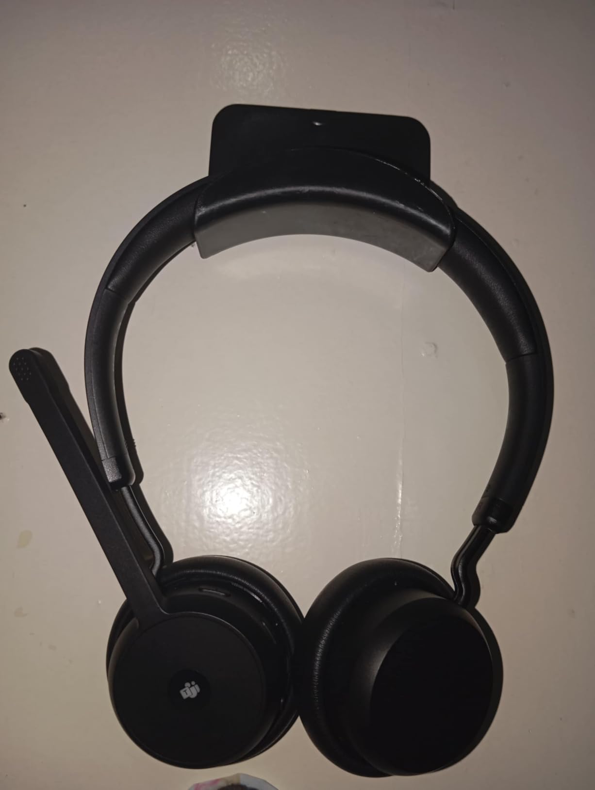 Lenovo Wireless VoIP Headset Teams Certified, Noise-Canceling Mic, Bluetooth 5.3 Multipoint, USB-A Receiver, 31-Hour Talk & 60-Hour Playback, Lightweight Over-Ear Design, Replaceable Earcups Customer Review Lenovo Wireless VoIP Headset Teams Certified, Noise-Canceling Mic, Bluetooth 5.3 Multipoint, USB-A Receiver, 31-Hour Talk & 60-Hour Playback, Lightweight Over-Ear Design, Replaceable Earcups - Customer Photo 4