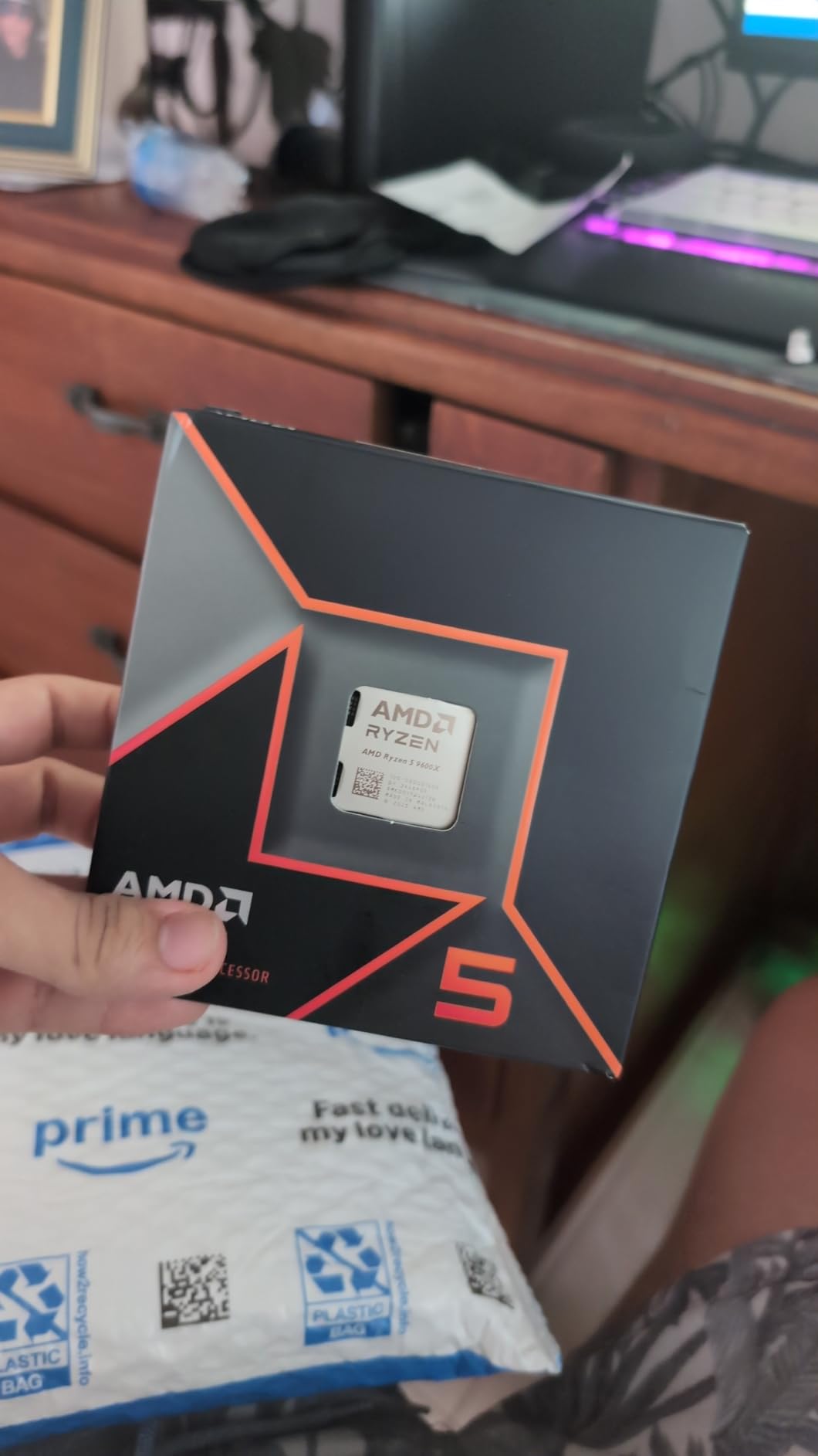 AMD Ryzen 5 9600X 6-Core, 12-Thread Unlocked Desktop Processor - Customer Photo 2