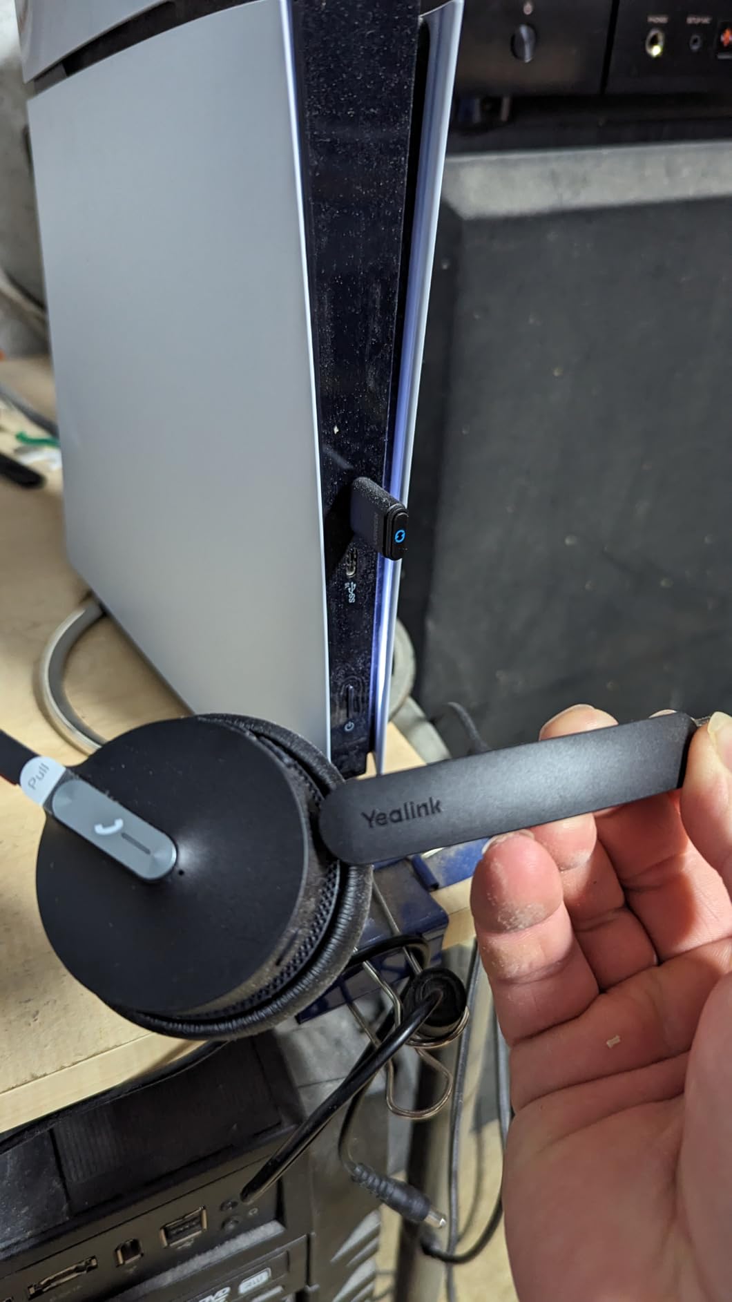 UGREEN USB-C Bluetooth Adapter for PS5, Bluetooth 5.3 Audio Adapter with APTX Low Latency & aptX-Adaptive, Wireless Audio Transmitter to Connect Wireless Headphones & Earbuds - Customer Photo 1