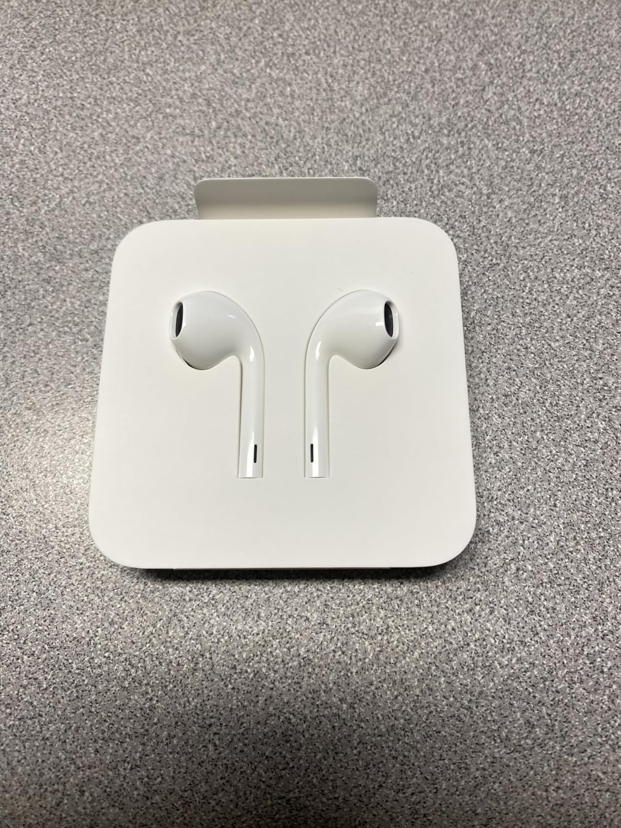 Apple EarPods Headphones with Lightning Connector, Wired Ear Buds for iPhone with Built-in Remote to Control Music, Phone Calls, and Volume Customer Review Apple EarPods Headphones with Lightning Connector, Wired Ear Buds for iPhone with Built-in Remote to Control Music, Phone Calls, and Volume - Customer Photo 1