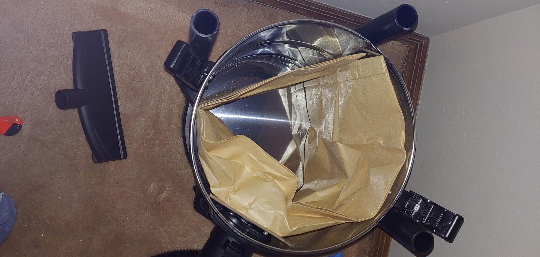 BLACK+DECKER Shop Vacuum Wet and Dry, Small Shop Vac with Accessories, 1 Gallon 1.5 Peak HP, Wall Mount Mini Vacuum for Garage, Home and Pet, 60CFM (BDXV18101P-1H) customer photo 2