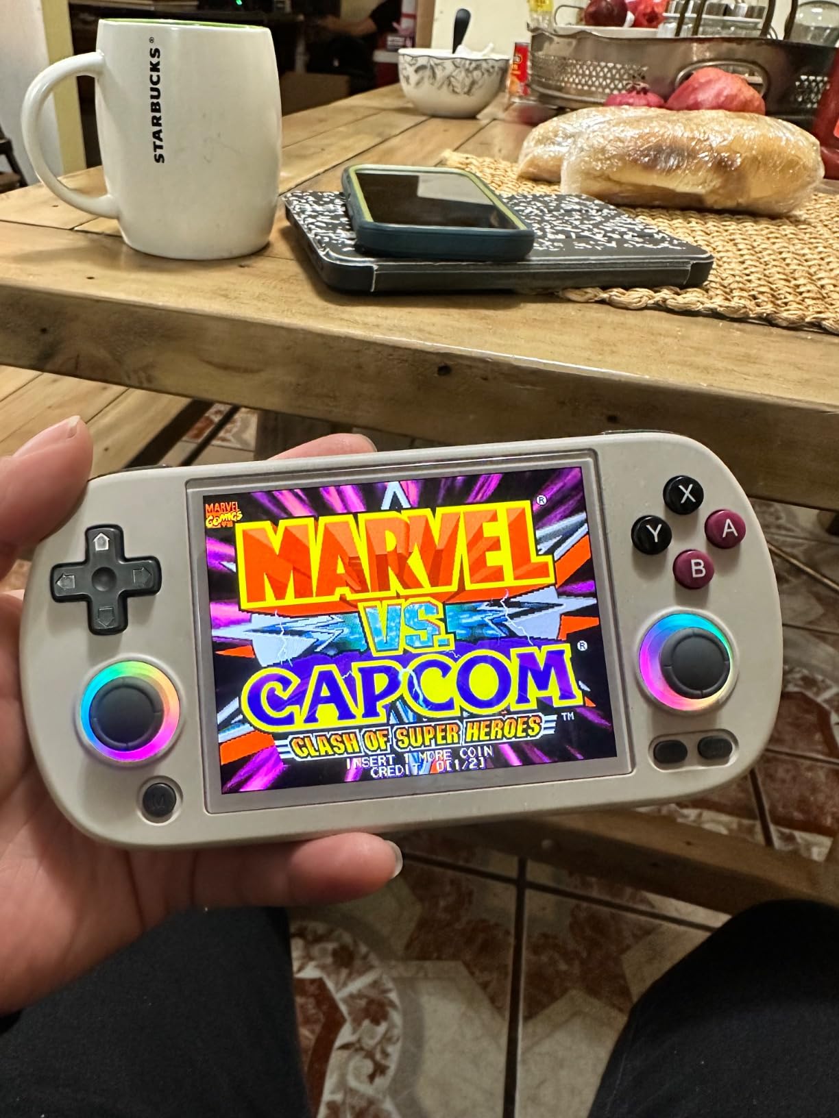 RG40XX H Retro Handheld Game Consoles RG40XXH Retro Gaming Console 64 TF Card Preloaded Games 5000+ Portable Gaming Console Linux 64-bit System 4.0'' IPS Screen WiFi Bluetooth HD and TV Output Black - Customer Photo 5