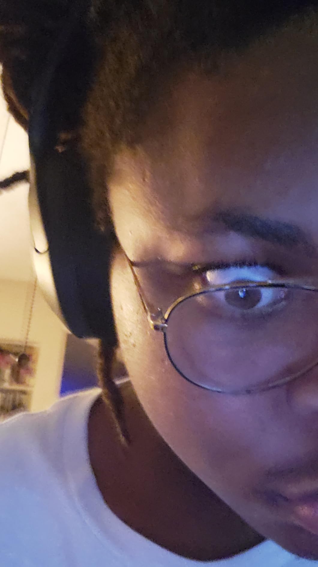 VOKALEN Hyper Pro Adaptive Active Noise Cancelling Headphones, Wireless Bluetooth Over Ear Headphones with mic, 60H Playtime, Comfort Mesh Ear Cushions, Deep Bass Hi-Res Audio, Custom EQ (Black) Customer Review VOKALEN Hyper Pro Adaptive Active Noise Cancelling Headphones, Wireless Bluetooth Over Ear Headphones with mic, 60H Playtime, Comfort Mesh Ear Cushions, Deep Bass Hi-Res Audio, Custom EQ (Black) - Customer Photo 1