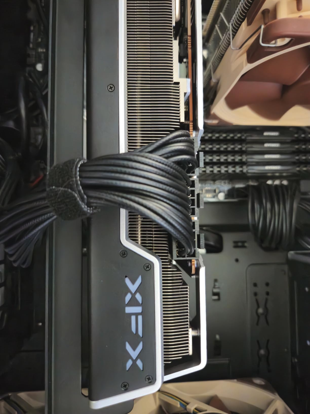 XFX Speedster SWFT210 Radeon RX 7700XT Gaming Graphics Card with 12GB GDDR6 HDMI 3xDP, AMD RDNA 3 RX-77TSWFTFP - Customer Photo 2