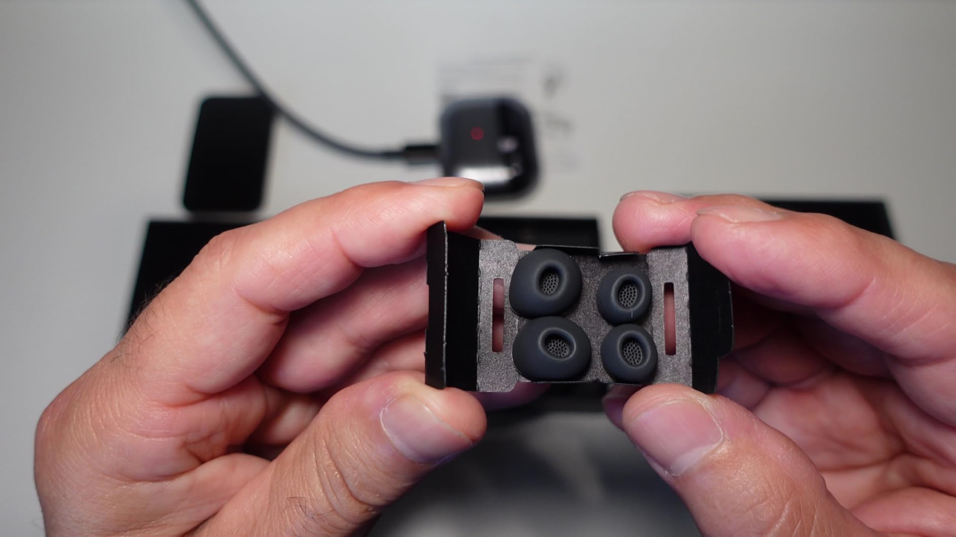 Samsung Galaxy Buds 3 Pro AI True Wireless Bluetooth Earbuds, Noise Cancelling, Sound Optimization, Redesigned Comfort Fit, Silver [US Version, Amazon Exclusive, 2Yr Warranty] customer photo 1