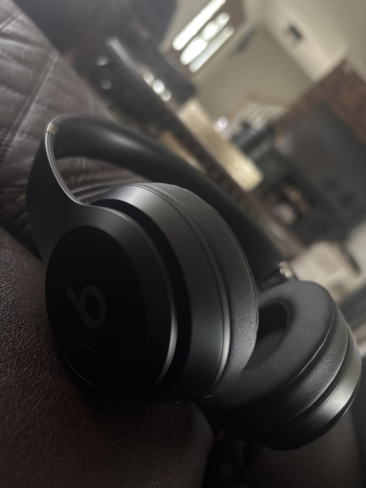 Beats Solo 4 - Wireless Bluetooth On-Ear Headphones, Slate Blue (Renewed Premium) - Customer Photo 2
