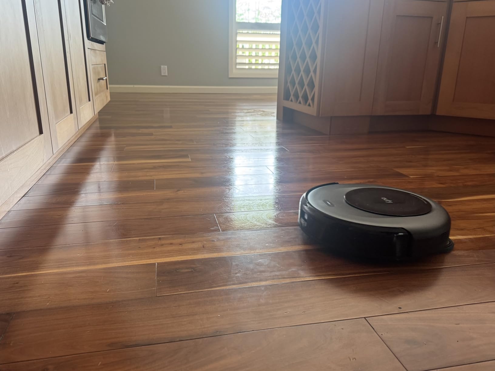 eufy Robot Vacuum Omni C20, Robot Vacuum and Mop Combo, Self Emptying, Auto Mop Washing and Auto Drying for Hands-Free Cleaning, 7000 Pa Powerful Suction, 3.35-Inch Design, All-in-One Station - Customer Photo 2