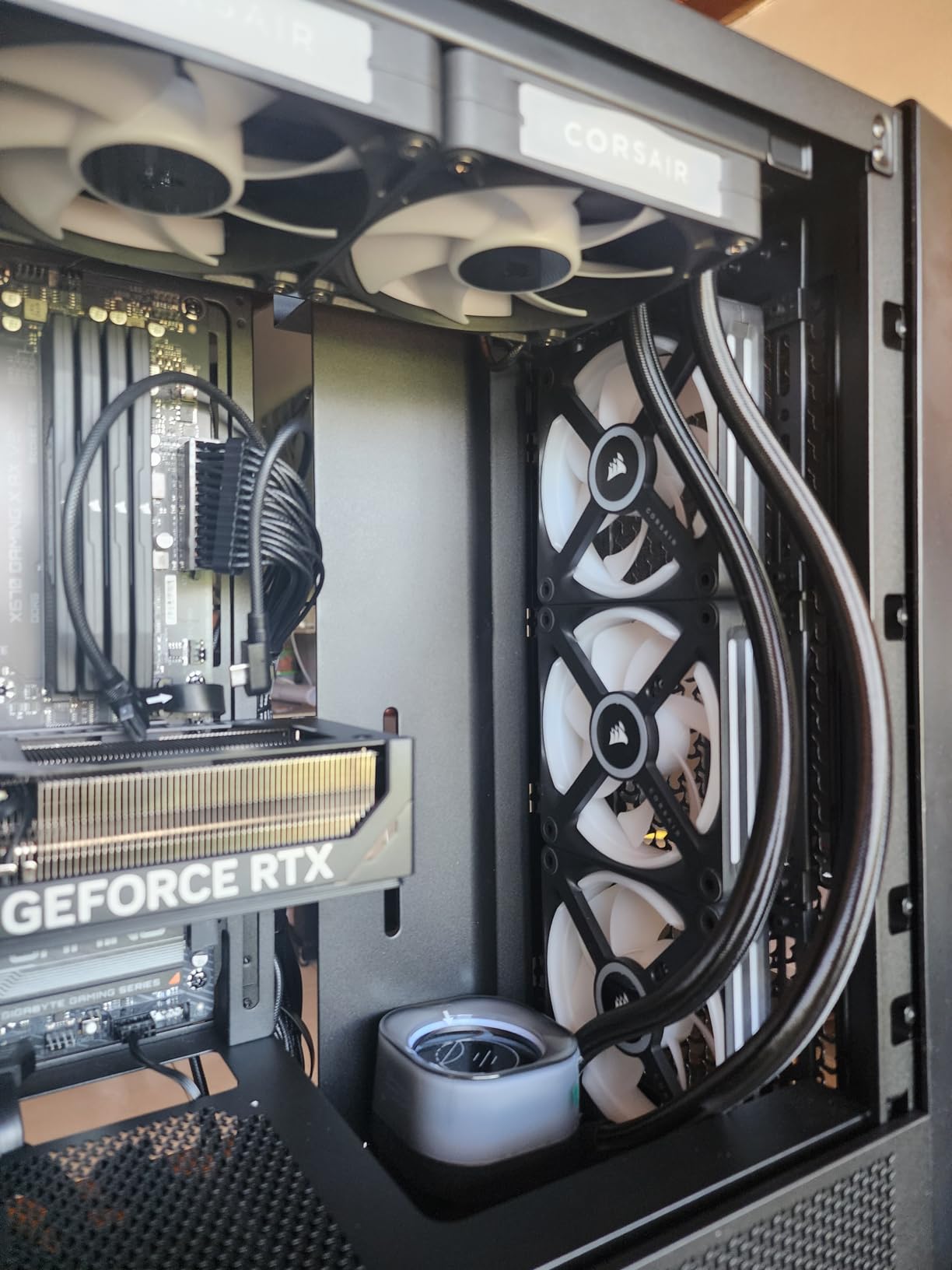 CORSAIR iCUE Link Titan 360 RX LCD Liquid CPU Cooler – 360mm AIO – Low-Noise – FlowDrive Cooling Engine – Intel LGA 1851/1700, AMD AM5/AM4 – 3X RX120 RGB Fans – iCUE Link System Hub Included – Black - Customer Photo 2