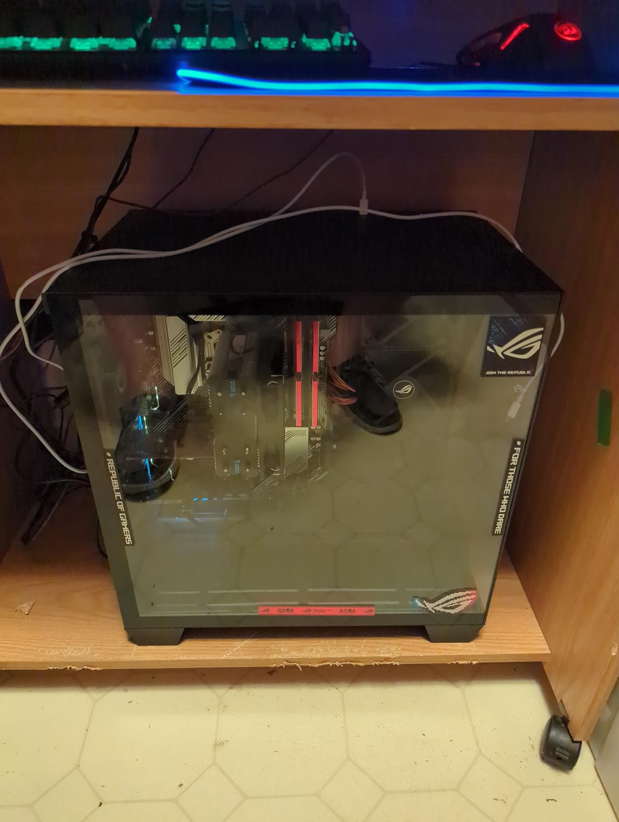 F300 (2025) PC Case - Pre-Installed 4 No RGB Fan, ATX Mid-Tower Gaming PC Case, 270° Panoramic Glass with Type-C, FOIFKIN (Black) - Customer Photo 2