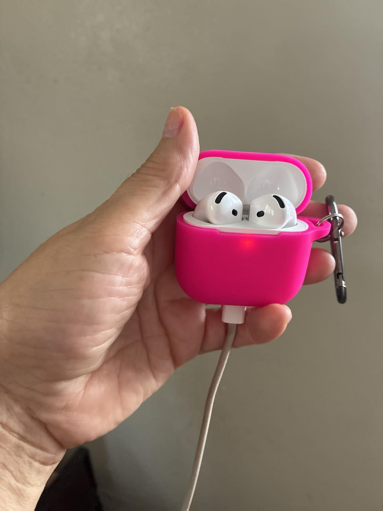 Apple AirPods 4 Wireless Earbuds, Bluetooth Headphones, with Active Noise Cancellation, Adaptive Audio, Transparency Mode, Personalized Spatial Audio, USB-C Charging Case, Wireless Charging, H2 Chip Customer Review Apple AirPods 4 Wireless Earbuds, Bluetooth Headphones, with Active Noise Cancellation, Adaptive Audio, Transparency Mode, Personalized Spatial Audio, USB-C Charging Case, Wireless Charging, H2 Chip - Customer Photo 1