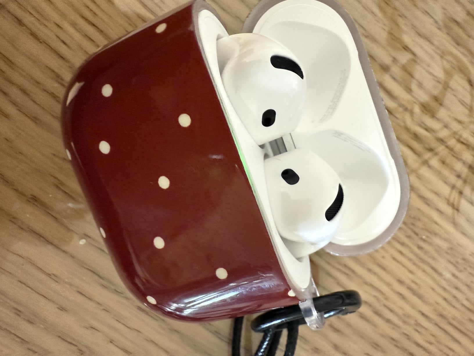 Apple AirPods 4 Wireless Earbuds, Bluetooth Headphones, with Active Noise Cancellation, Adaptive Audio, Transparency Mode, Personalized Spatial Audio, USB-C Charging Case, Wireless Charging, H2 Chip Customer Review Apple AirPods 4 Wireless Earbuds, Bluetooth Headphones, with Active Noise Cancellation, Adaptive Audio, Transparency Mode, Personalized Spatial Audio, USB-C Charging Case, Wireless Charging, H2 Chip - Customer Photo 2