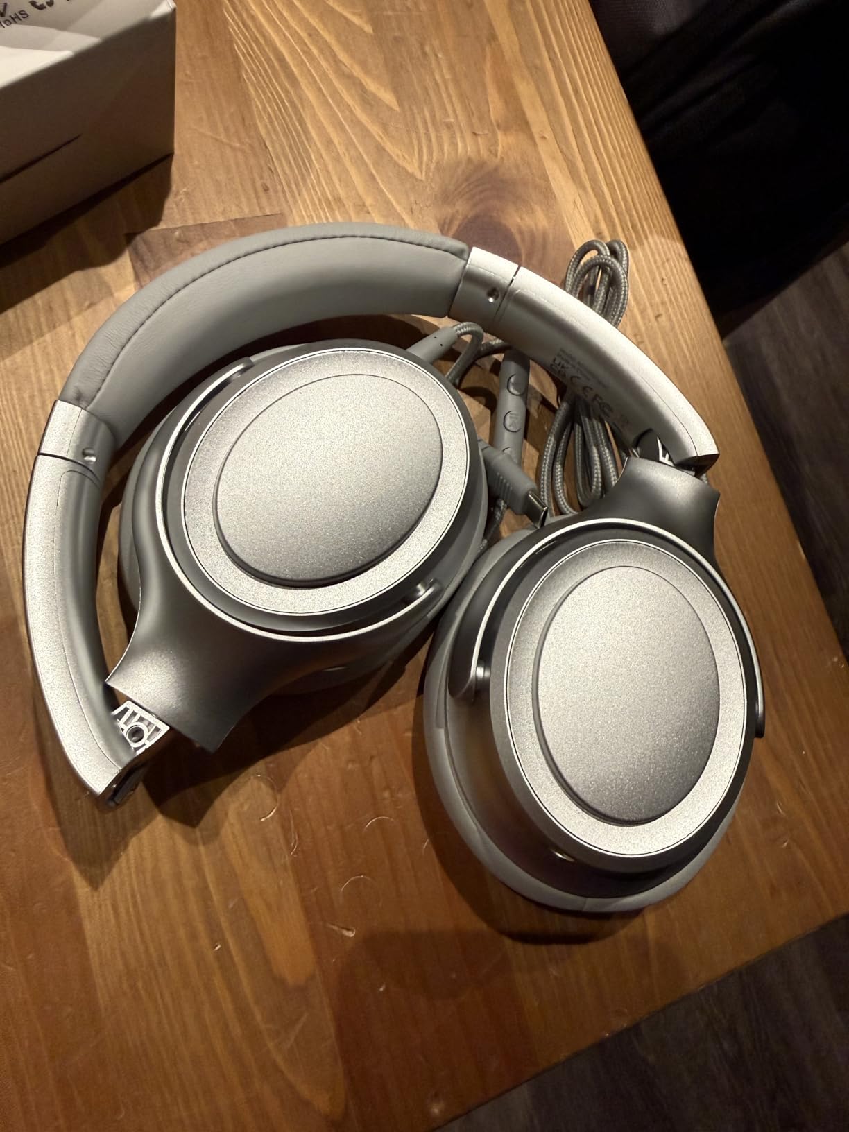 Wired Over-Ear Headphones with USB C Connector, Hi-Fi Stereo Sound, Noise-Isolating Ear Cups, Comfortable Fit for USB C Devices (No Bag, Black) - Customer Photo 5