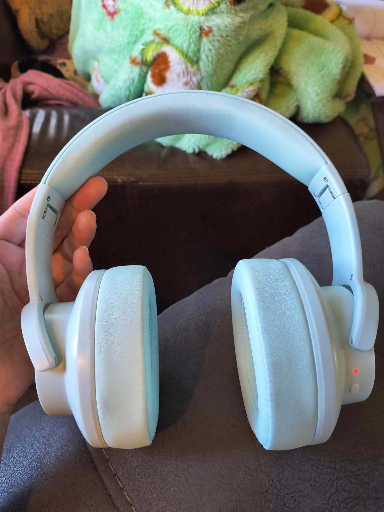 Picun B8 Bluetooth Headphones, 120H Playtime Headphone Wireless Bluetooth with 3 EQ Modes, Low Latency, Hands-Free Calls, Over Ear Headphones for Travel Home Office Cellphone PC Khaki White - Customer Photo 2