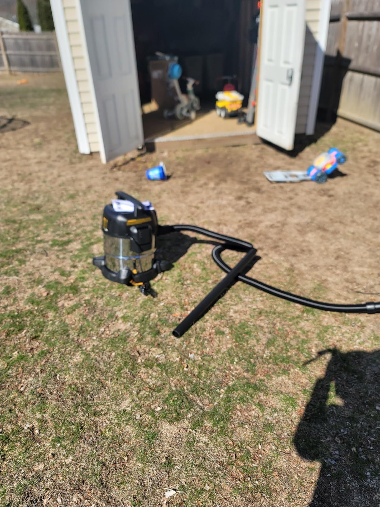 DEWALT 5 Gal Stealthsonic Shop Vacuum Wet and Dry, Ultra-Quiet Stainless Steel Shop Vac, 4 HP Heavy-Duty Vacuum Cleaner with Complete Accessory Kit and 6 Dust Bages for Home, Workshop, Garage, Car - Customer Photo 2